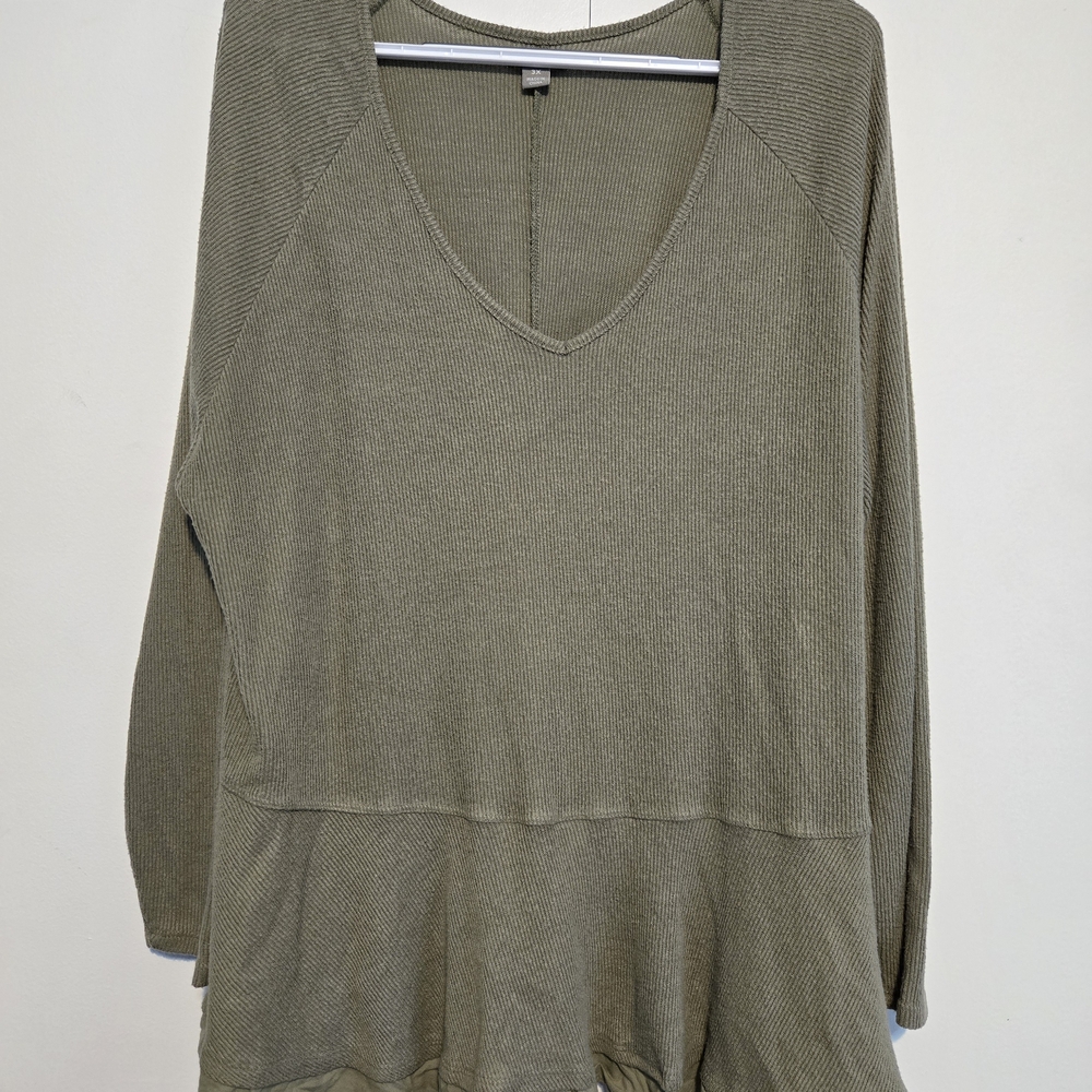 Falls Creek Olive Green V-Neck Women's Top- Size 3X